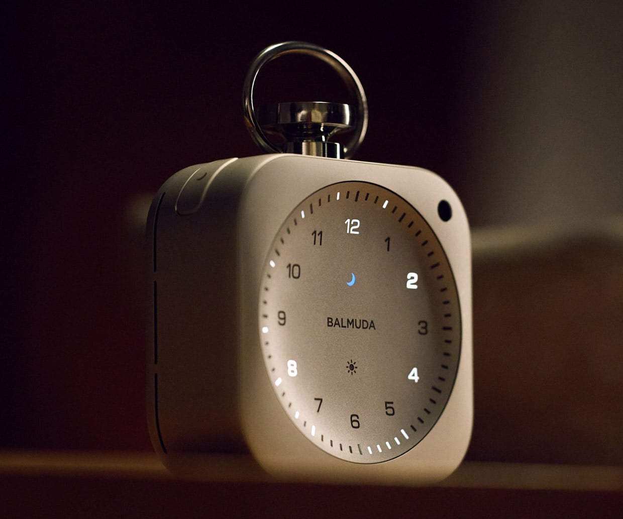Balmuda The Clock, A Minimalist Timepiece Designed with Jony Ive