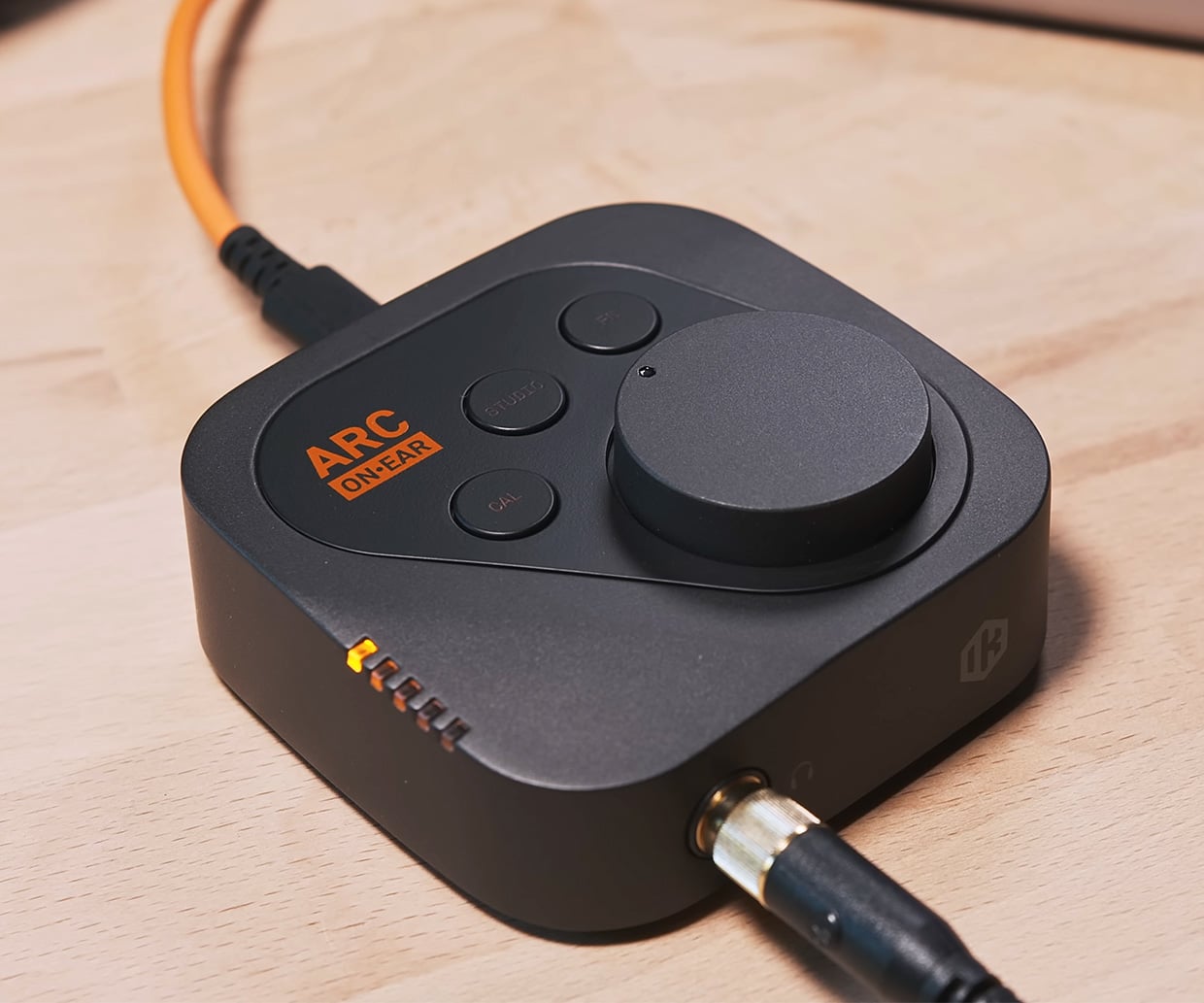 ARC ON•EAR Makes Headphones Sound Like Studio Monitors