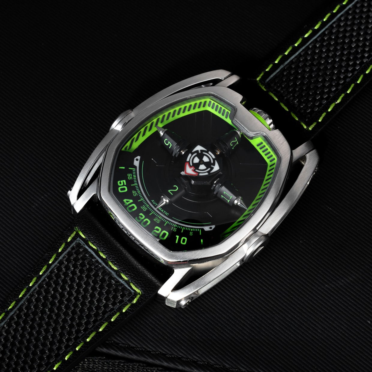 PhantomX Mechanical Watch Combines Wandering Hours with Rotating