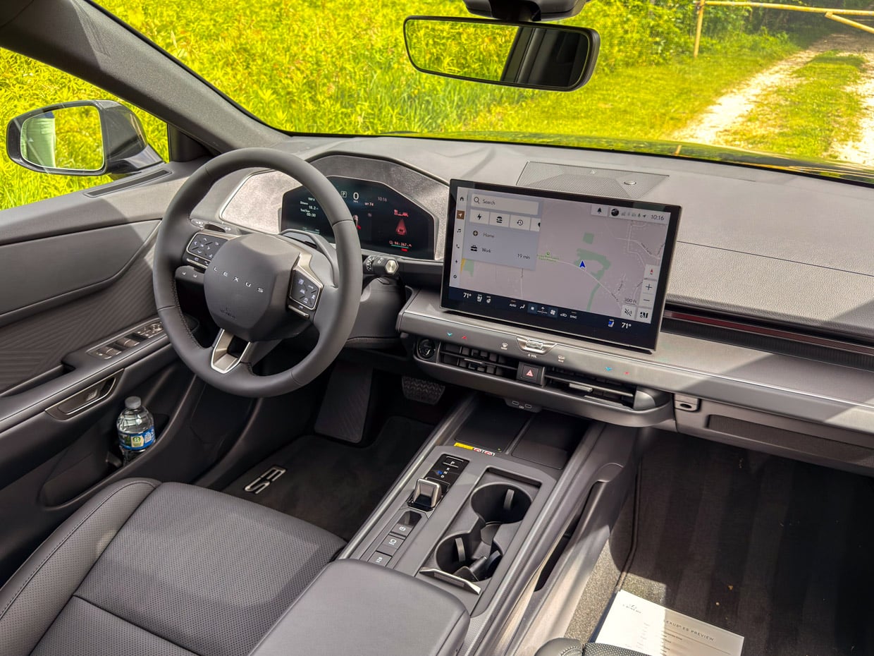 2026 Lexus ES Interior and Dash View
