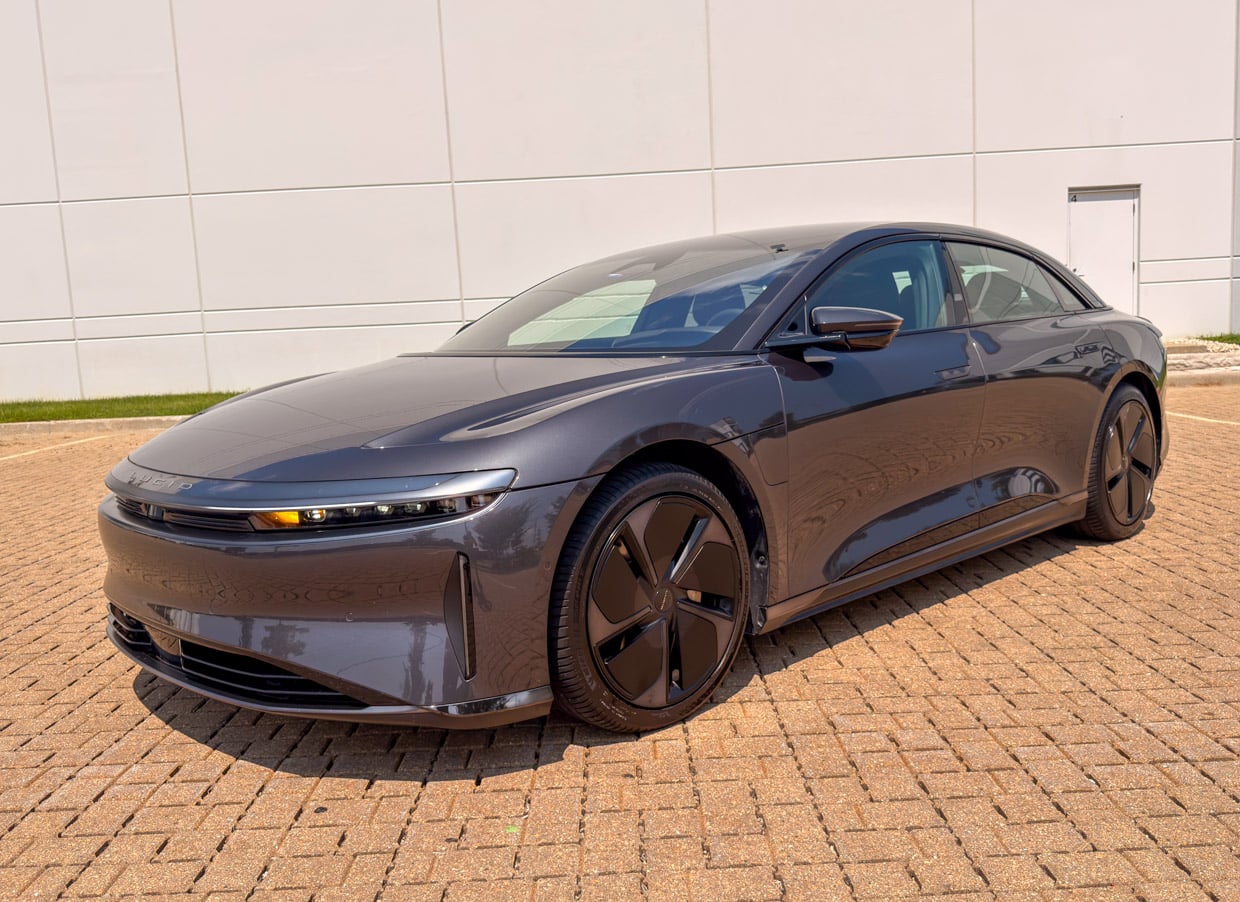2026 Lucid Air Grand Touring Front 3/4 View
