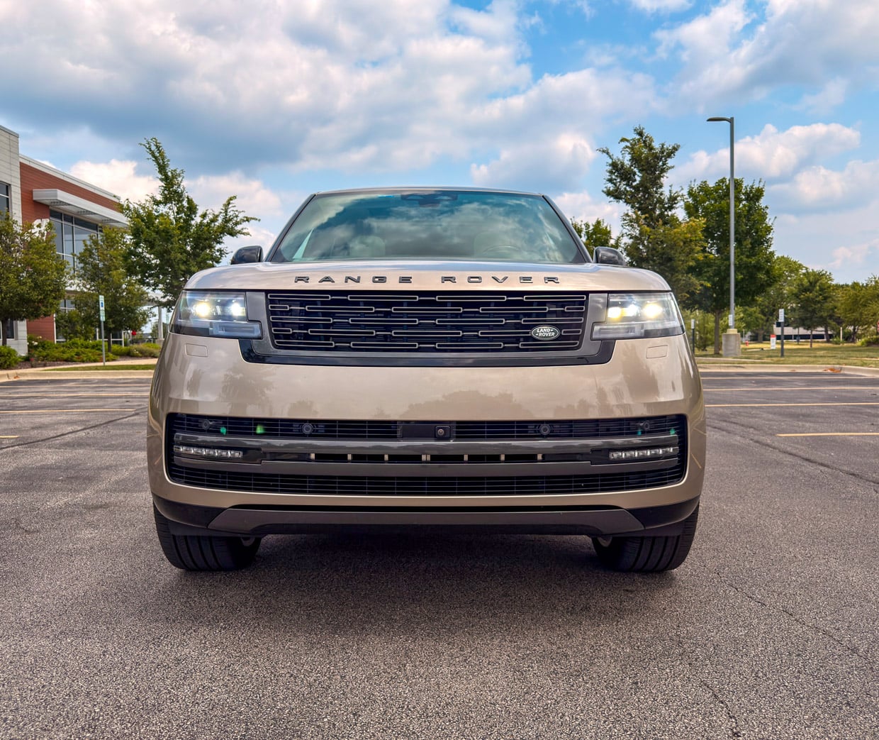 Range Rover L460 P540 Batumi Gold Front View