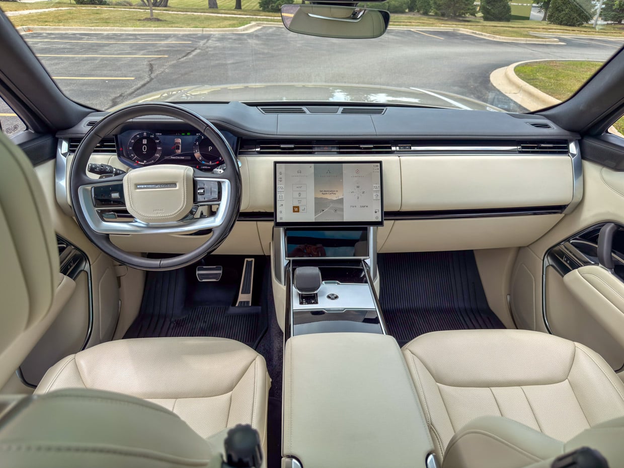 Range Rover L460 P540 Batumi Gold Dashboard