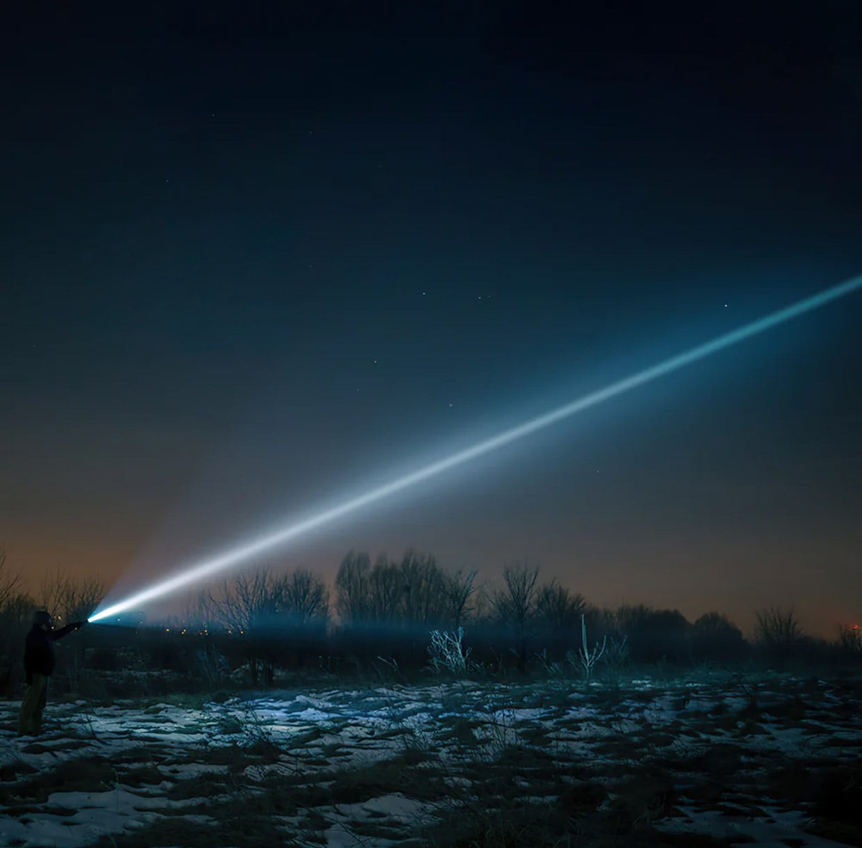 The Lumintop THOR 3 Flashlight Can Project a Beam More Than a 1.5