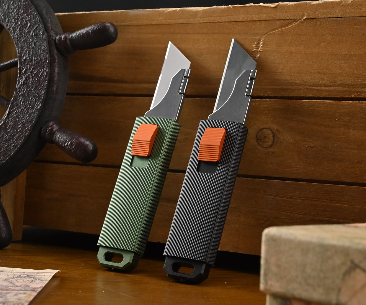 ORIONER MS-08 Knife Features a Satisfying Gravity Deployment