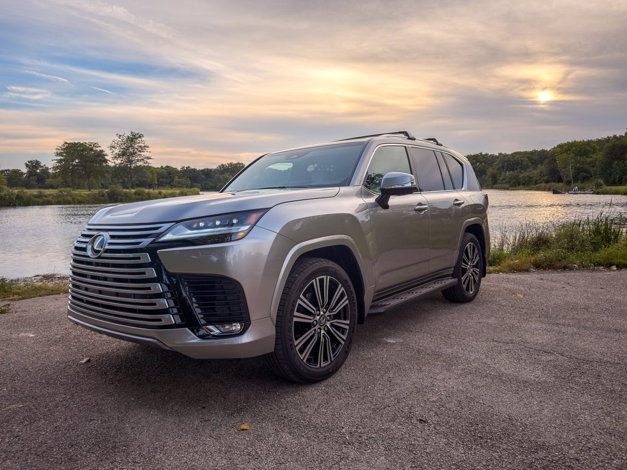 2026 Lexus LX 600 Front 3/4 View