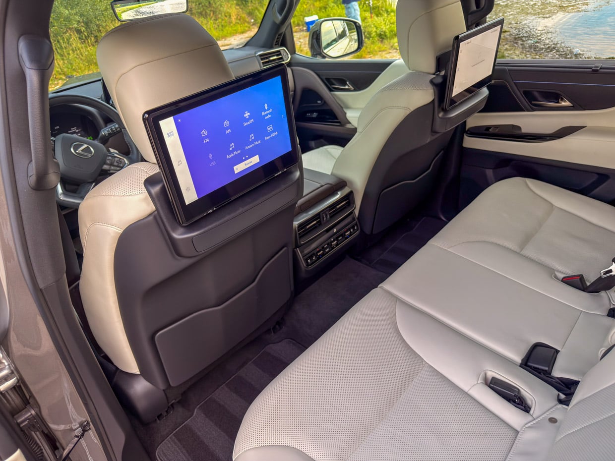2026 Lexus LX 600 - second row seats