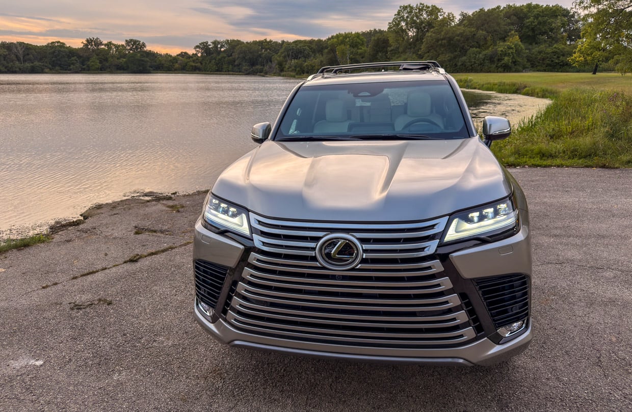 2026 Lexus LX 600 - front view