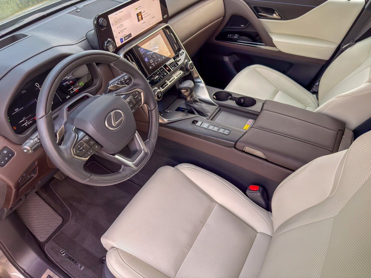 2026 Lexus LX 600 - Interior Drivers Seat